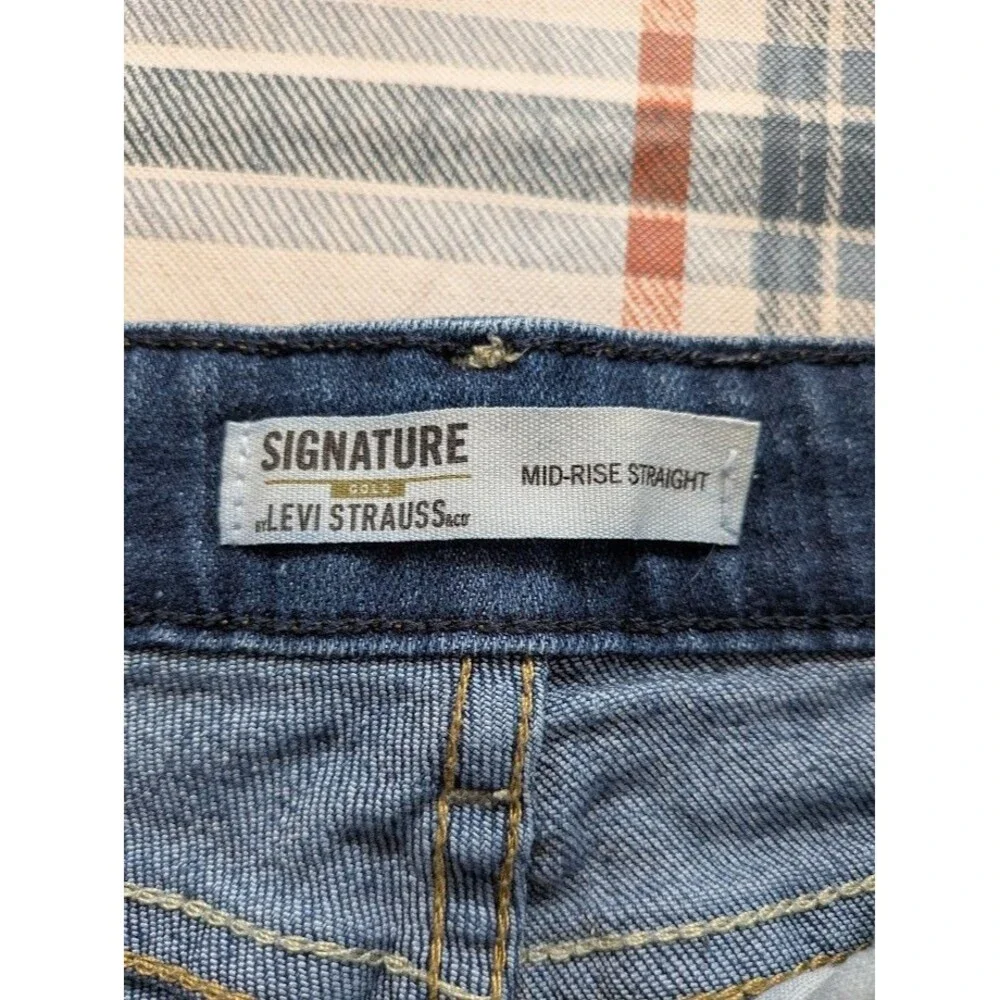 Women's Levi's Jeans Size 10 Long | Straight Leg, Mid Rise, Signature Gold label - Picture 5 of 10